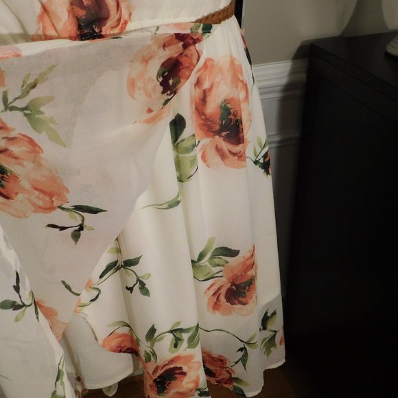Cream Floral Dress - Size XL - Brand New - Picture 7 of 9